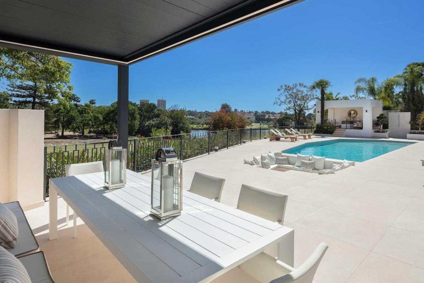 Villa Mercedes - Luxury 5-bedroom In Brisas, *