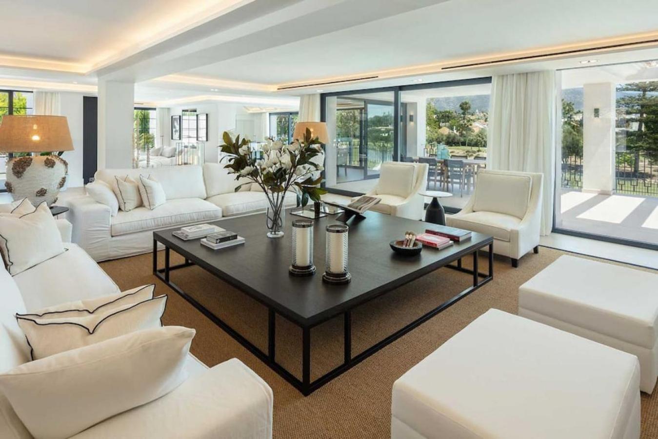Mercedes - Luxury 5-bedroom In Brisas, Villa Marbella